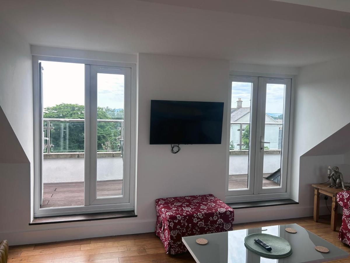 Seascape Penthouse With Free Parking Apartment Plymouth Exterior photo